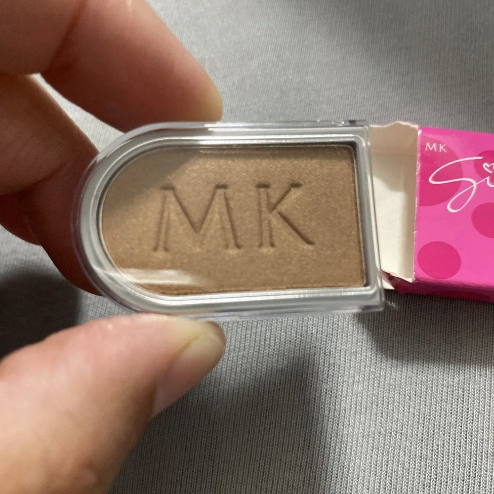 Mary Kay Gold Leaf 8852 Signature Eye Color Eyeshadow NIB